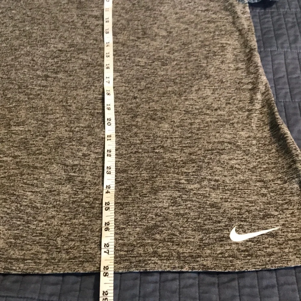 Nike Women’s Dri-Fit Shirt XL